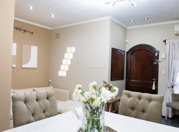 Casa · 150m² · 3 Ambientes · 2 Cocheras · Venta Casa 3 Ambientes Grand Bourg