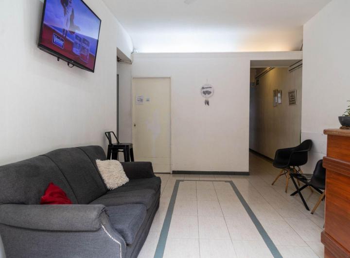 Edificio · 589m²