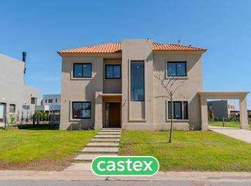Casa · 188m² · 5 Ambientes · 3 Cocheras · Casa en Venta en Acacias, Puertos