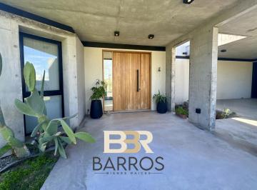 Casa · 290m² · 5 Ambientes · Venta Casa Terravista Una Planta
