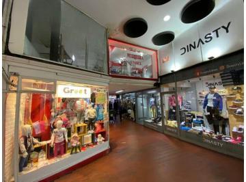 Local comercial · 85m² · Local Comercial - Lanús Este. Acepta m Cuadrados