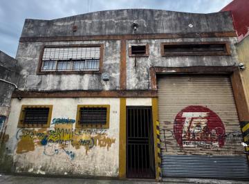 Bodega-Galpón · 209m² · 24 Cocheras · Galpon en Venta en Ramos Mejia