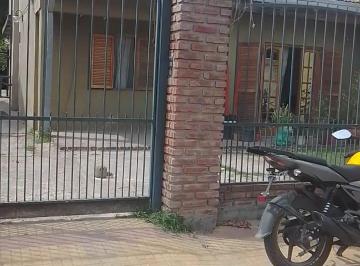 Casa de 6 ambientes, La Plata · Casa a La Venta en Calle 82 Entre 131 y 132bis