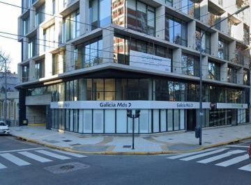 Local comercial · 176m² · Local en Alquiler en Av Caseros 3400 Esq. Taborda. Parque Patricios