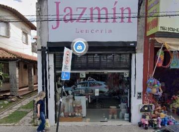 Local comercial de 2 ambientes, Pilar · Local Amplio de 128 m² Sobre Rivadavia - Excelente Ubicación