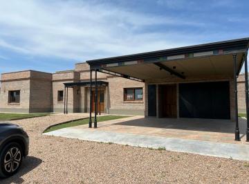 Casa · 238m² · 5 Ambientes · 2 Cocheras · Casa - Chacras de La Cruz Capilla del Señor