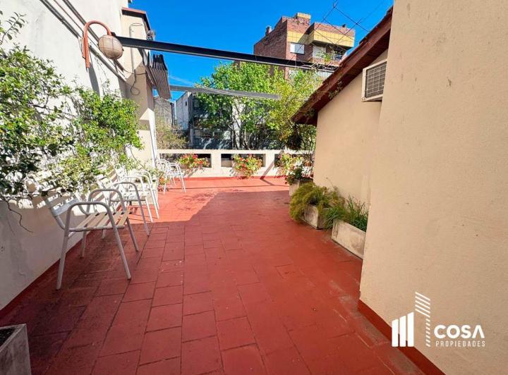 Casa · 180m² · 6 Ambientes · 1 Cochera