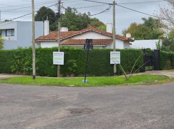 Casa de 3 ambientes, La Plata · Se Vende Casa 3 Dorm. C/cochera y Piscina Ubicada en Calle 490 Esquina 20 | Gonnet