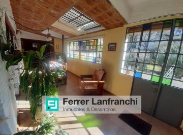 Casa · 275m² · 18 Ambientes · 2 Cocheras · Casa en Venta en Mendiolaza 3 Dorm. con Quincho y Pileta