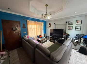 PH · 325m² · 6 Ambientes · 1 Cochera · Venta PH 5 Ambientes, Villa Lugano