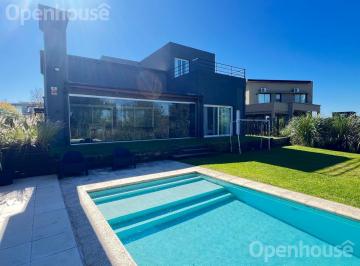 Casa · 262m² · 7 Ambientes · 2 Cocheras · Casa Venta 7 Ambientes Escobar El Naudir