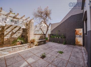 PH · 170m² · 6 Ambientes · PH 6 Ambientes 2 Patios y Jardín en Villa Pueyrredón