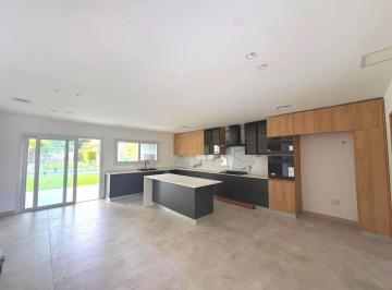 Casa · 315m² · 4 Ambientes · 2 Cocheras · Barrancas de Iraola | Venta | Casa | 4 Ambientes