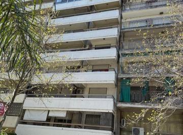 Departamento · 65m² · 3 Ambientes · Bv. Oroño 1100. Dos Dorm.. Dos Baños. Balcón Al Frente