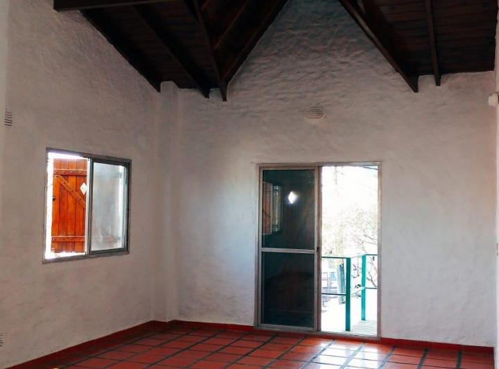Casa · 70m² · 3 Ambientes · 2 Cocheras
