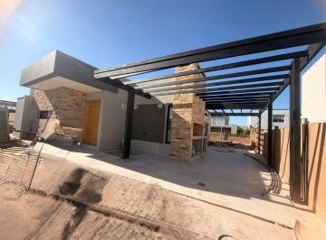 Casa · 130m² · 3 Dormitorios · 2 Cocheras · Casa Barrio Privado Boedo Village