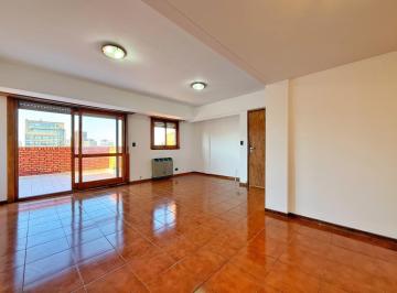 Departamento · 96m² · 4 Ambientes · 1 Cochera · Departamento 4 Ambientes con Dependencia, Terraza y Cochera Cubierta · Centro