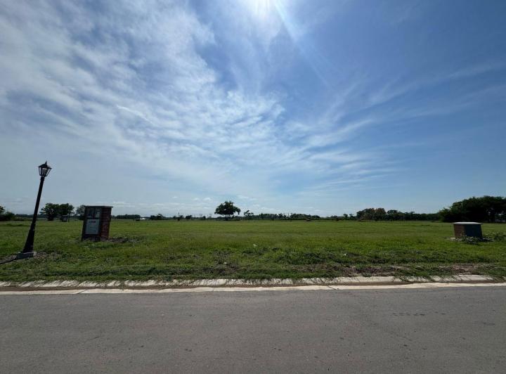Terreno · 600m²