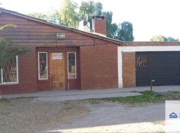 Casa de 4 ambientes, Maipú · Casa en Venta C/ Cochera en Coquimbito