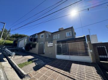 Casa · 153m² · 3 Dormitorios · 2 Cocheras · Venta Casa 3 Dorm. con Pileta en Altos de La Calera