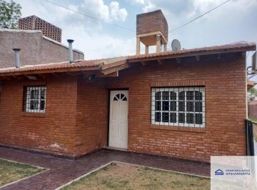 Casa de 5 ambientes, Maipú · Casa en Venta C/ Cochera en Maipú