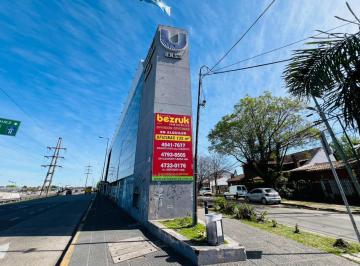 Oficina comercial · 300m² · 4 Ambientes · Oficina en Alquiler en San Isidro