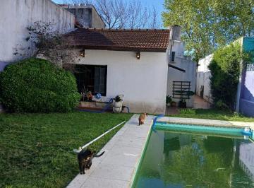 Casa · 160m² · 4 Ambientes · Casa en Lomas de Zamora Oeste