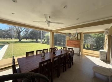 Casa · 200m² · 6 Ambientes · 3 Cocheras · C. C. Los Cardales Casa Moderna 1 Lote Al Golf de 820 m² 4 Dorm.