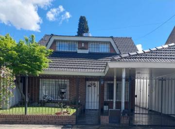 Casa · 140m² · 5 Ambientes · 1 Cochera · Venta Casa 5 Ambientes Ituzaingo Norte