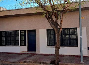 Casa · 249m² · 4 Dormitorios · "Potencial Ilimitado en Zuloaga y Don Bosco: Ideal Institucional, Vivienda, Clínica o Empresa"
