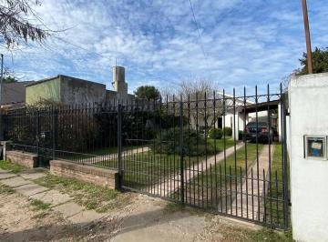 Casa · 433m² · 5 Ambientes · 1 Cochera · Casa en Venta Sobre Calle Olavarrieta