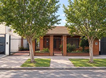 Casa · 116m² · 3 Ambientes · 1 Cochera · Venta Casa en Planta Baja Ituzaingó Norte