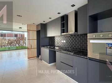 PH · 160m² · 6 Ambientes · 2 Cocheras · PH en Docta Boulevard