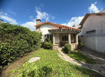 Casa · 300m² · 3 Ambientes · 1 Cochera · Venta Casa a Demoler