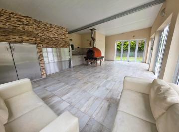 Casa en Venta de 4 ambientes Bosque Alto · Vendemos en Bosque Alto - Los Arrayanes