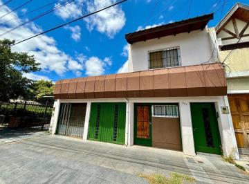 PH · 74m² · 3 Ambientes · 1 Cochera · PH en Banfield Este