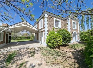 Casa · 343m² · 6 Ambientes · 2 Cocheras · Casa en Vistalba