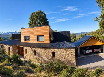 Casa · 149m² · 4 Ambientes · 2 Cocheras · Casa en Venta en Handel, San Martin de Los Andes, Patagonia