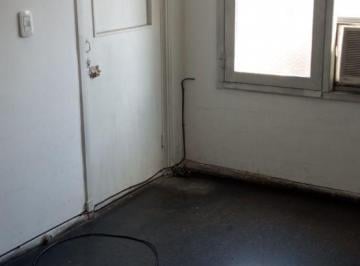 Italia 16-0ficina 4 -Lomas de Zamora
Valor locativo: $200.000 ajuste trimestral  · Excelente Oficina en Italia 16 Of 4 Lomas de Zamora