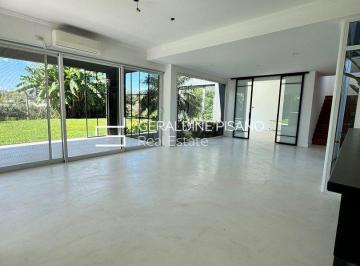 Casa · 230m² · 5 Ambientes · 2 Cocheras · Casa en Venta en Albanueva, Rincón de Milberg, Tigre
