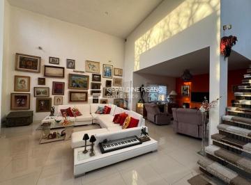 Casa · 450m² · 8 Ambientes · 2 Cocheras · Casa en Venta en San Marco, Villanueva, Tigre