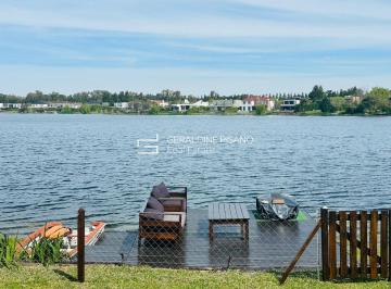 Casa · 300m² · 7 Ambientes · 1 Cochera · Casa en Venta en Santa Teresa, Villanueva, Tigre