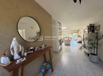 Casa · 325m² · 6 Ambientes · 2 Cocheras · Casa en Venta en Santa Teresa, Villanueva, Tigre