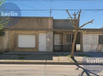 Casa · 207m² · 5 Ambientes · 1 Cochera · Casa en San Nicolas de Los Arroyos
