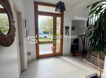 Casa · 208m² · 5 Ambientes · 1 Cochera · Casa en Venta en El Cantón Islas, El Cantón, Escobar