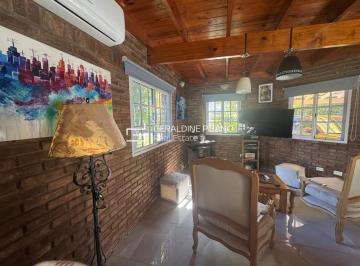 Casa · 214m² · 5 Ambientes · 1 Cochera · Casa en Venta en Los Olmos, Benavidez, Tigre