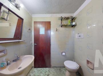 Casa · 100m² · 4 Ambientes · 5 Cocheras · Excelente Casaquinta en Venta en Etcheverry