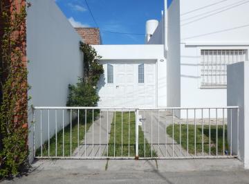 Casa de 6 ambientes, Bahía Blanca · Bravard 1330/1334, Vende Casa y Departamento Interno.