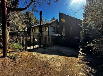 Casa · 210m² · 6 Ambientes · 1 Cochera · Casa en Venta en El Faldeo, Bariloche, Patagonia