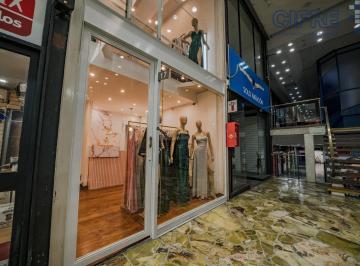 Local comercial · 35m² · Local de 35 m² en 3 Niveles en Belgrano en Galería Rio de La Plata
